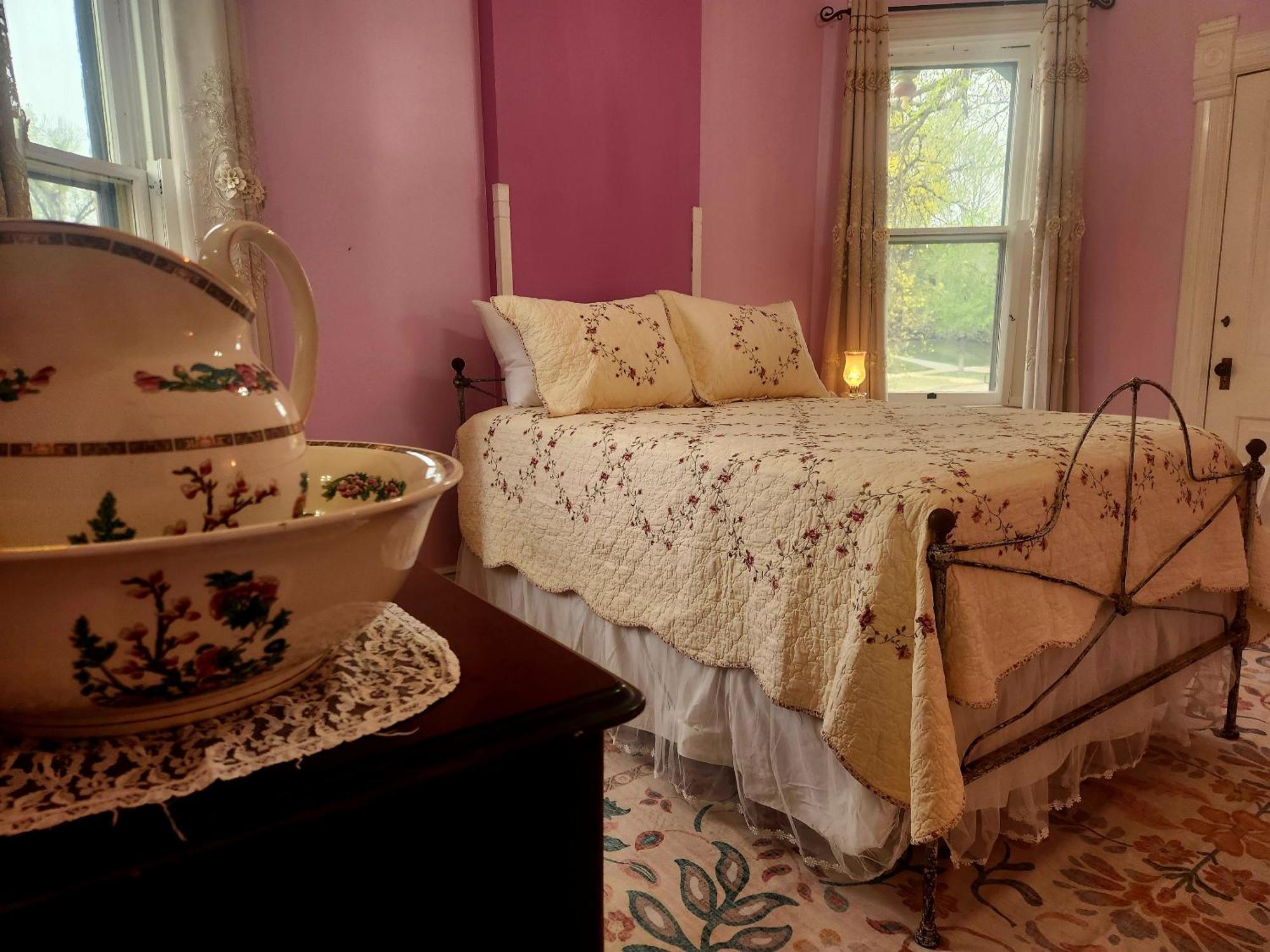 Downen House Bed & Breakfast Pueblo Szoba fotó